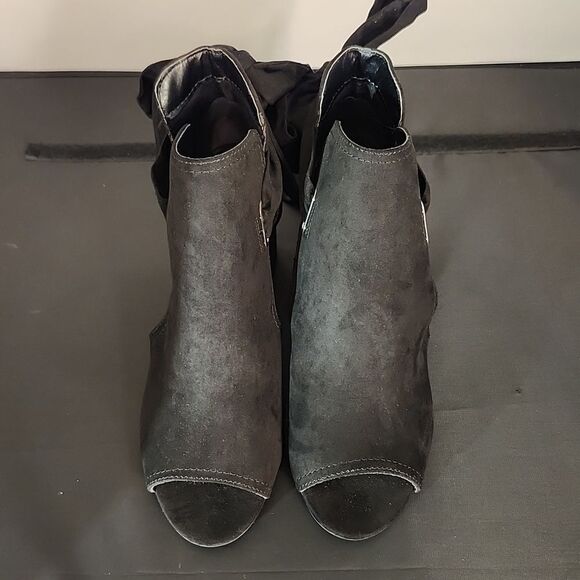 BRAND NEW JUSTFAB KARINE PEEP-TOE BOW-TIE ANKLE BOOTIES G1 - Picture 3 of 15